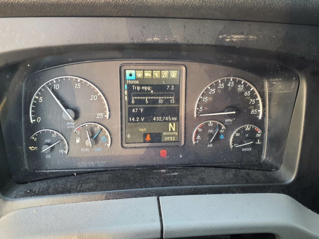 2019 Freightliner Cascadia 126 Sleeper Semi Truck – 72″ Condo Sleeper, 455HP, 12