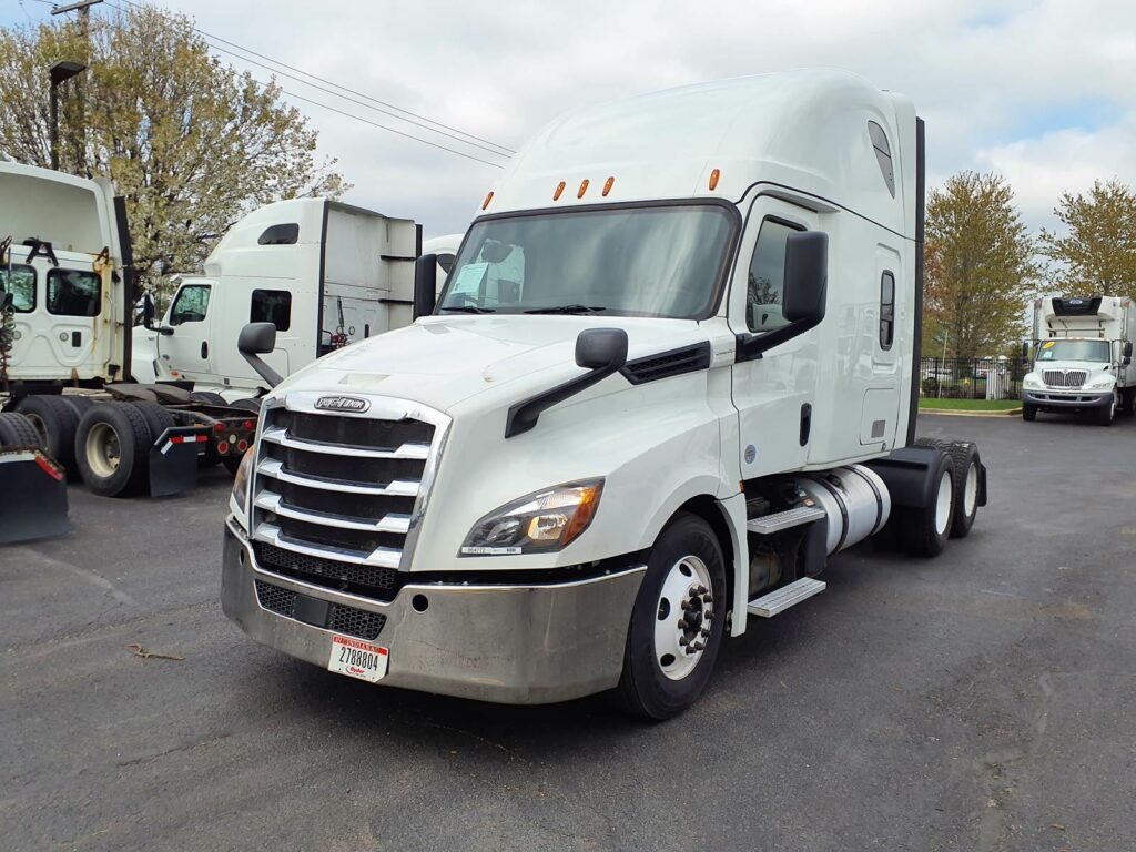 2019 Freightliner Cascadia 126 Sleeper Semi Truck – 72″ Condo Sleeper, 455HP, 12