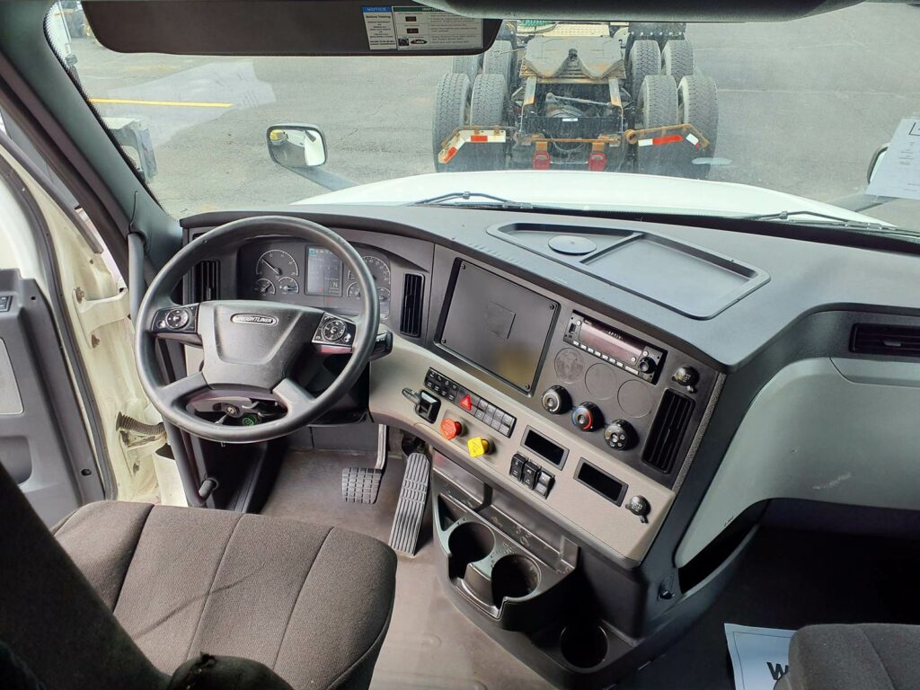 2019 Freightliner Cascadia 126 Sleeper Semi Truck – 72″ Condo Sleeper, 455HP, 12