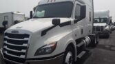 2020 Freightliner Cascadia 126 Sleeper Semi Truck – 72″ Condo Sleeper, 455HP, 12