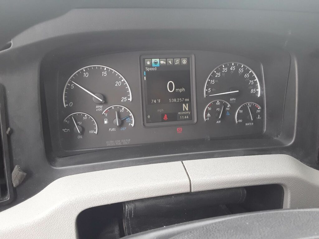 2020 Freightliner Cascadia 126 Sleeper Semi Truck – 72″ Condo Sleeper, 455HP, 12