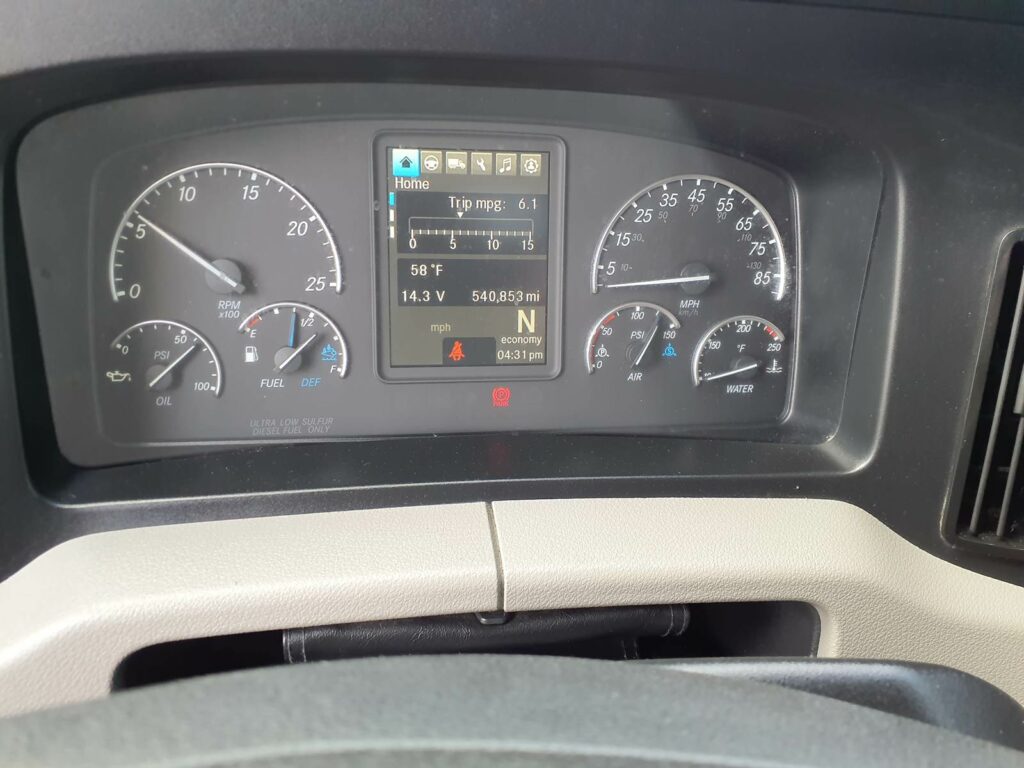 2020 Freightliner Cascadia 126 Sleeper Semi Truck – 72″ Condo Sleeper, 455HP, 12