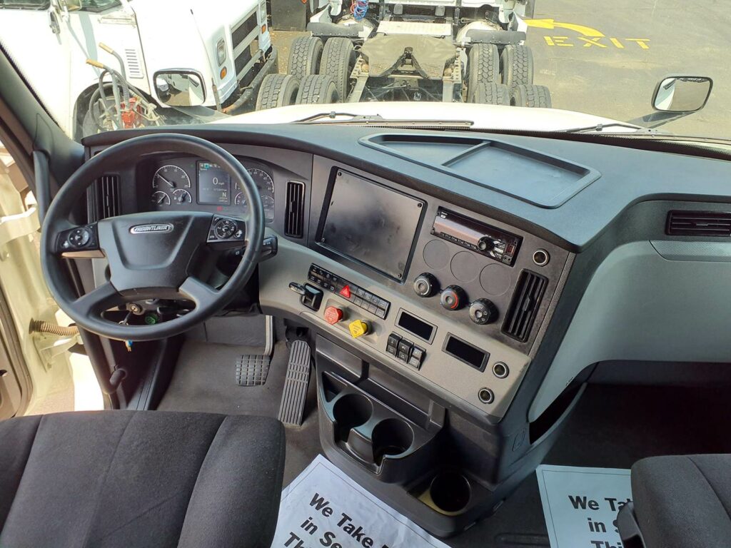 2020 Freightliner Cascadia 126 Sleeper Semi Truck – 72″ Condo Sleeper, 455HP, 12