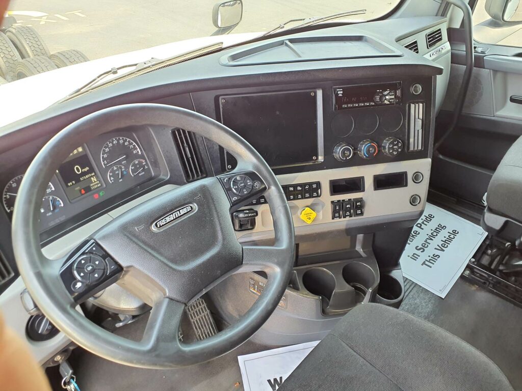 2020 Freightliner Cascadia 126 Sleeper Semi Truck – 72″ Condo Sleeper, 455HP, 12