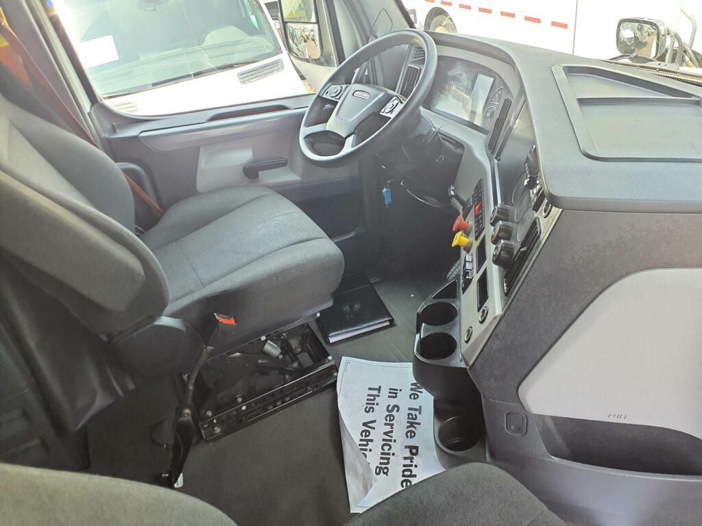 2020 Freightliner Cascadia 126 Sleeper Semi Truck – 72″ Condo Sleeper, 455HP, 12