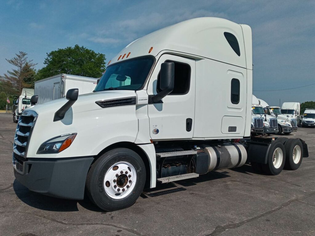 2020 Freightliner Cascadia 126 Sleeper Semi Truck – 72″ Condo Sleeper, 455HP, 12