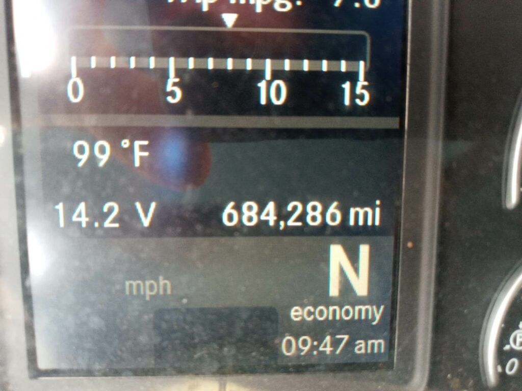 2020 Freightliner Cascadia 126 Sleeper Semi Truck – 72″ Condo Sleeper, 455HP, 12