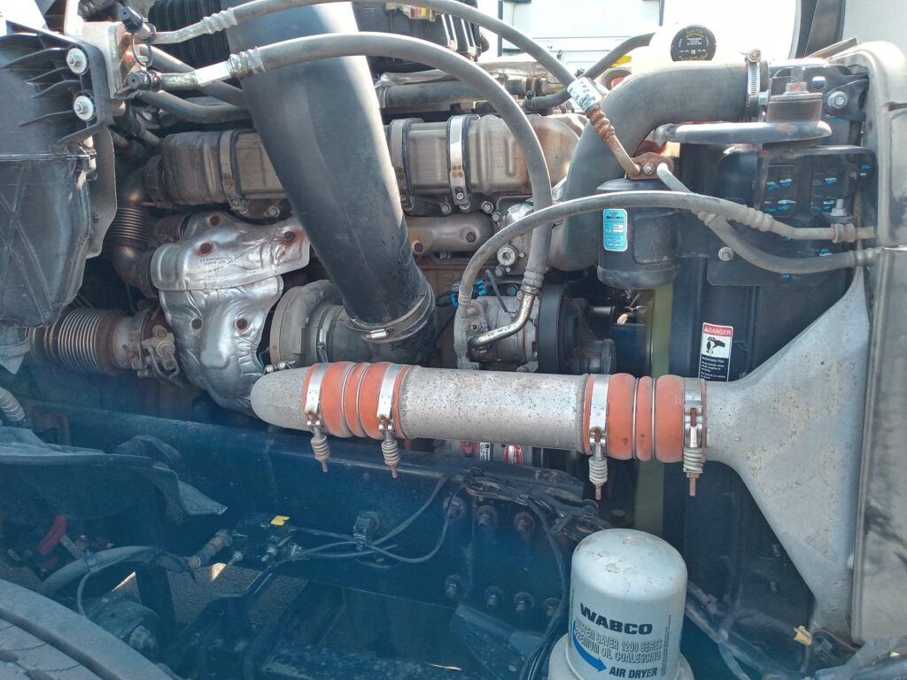 2020 Freightliner Cascadia 126 Sleeper Semi Truck – 72″ Condo Sleeper, 455HP, 12