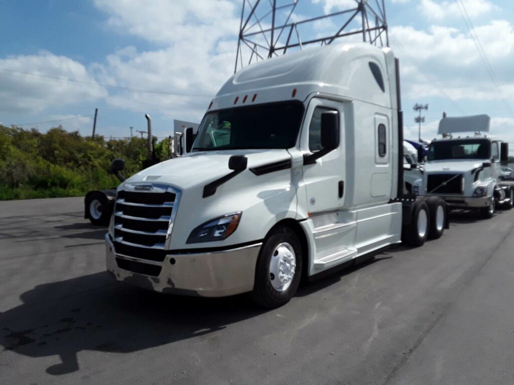 2020 Freightliner Cascadia 126 Sleeper Semi Truck – 72″ Condo Sleeper, 455HP, 12