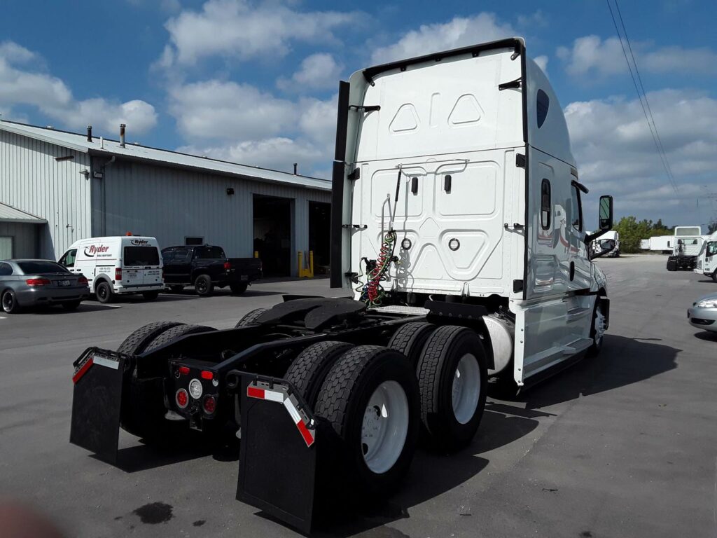 2020 Freightliner Cascadia 126 Sleeper Semi Truck – 72″ Condo Sleeper, 455HP, 12