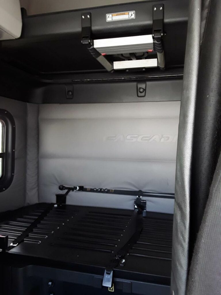 2020 Freightliner Cascadia 126 Sleeper Semi Truck – 72″ Condo Sleeper, 455HP, 12