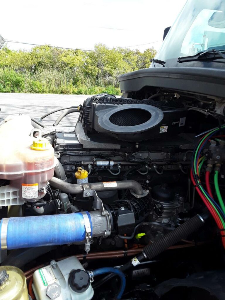 2020 Freightliner Cascadia 126 Sleeper Semi Truck – 72″ Condo Sleeper, 455HP, 12