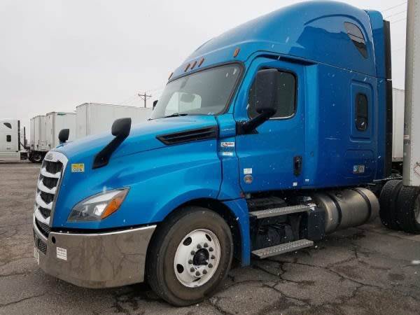 2020 Freightliner Cascadia 126 Sleeper Semi Truck – 72″ Condo Sleeper, 455HP, 12