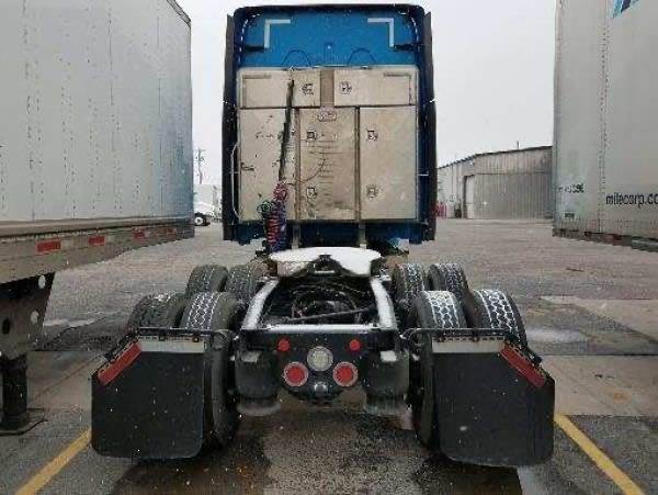 2020 Freightliner Cascadia 126 Sleeper Semi Truck – 72″ Condo Sleeper, 455HP, 12