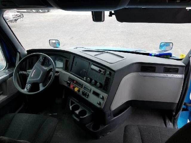 2020 Freightliner Cascadia 126 Sleeper Semi Truck – 72″ Condo Sleeper, 455HP, 12