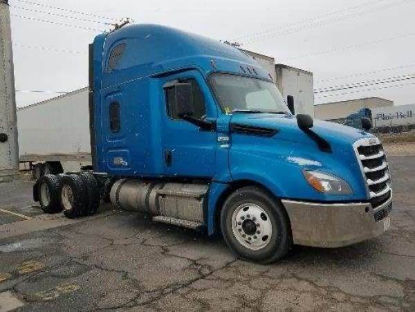 2020 Freightliner Cascadia 126 Sleeper Semi Truck – 72″ Condo Sleeper, 455HP, 12