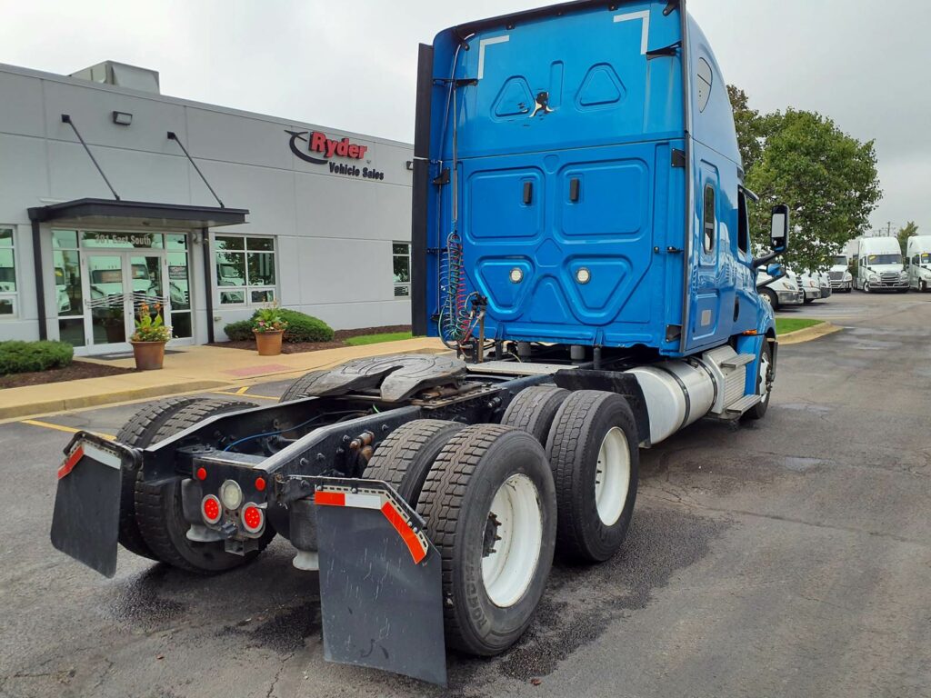 2020 Freightliner Cascadia 126 Sleeper Semi Truck – 72″ Condo Sleeper, 455HP, 12