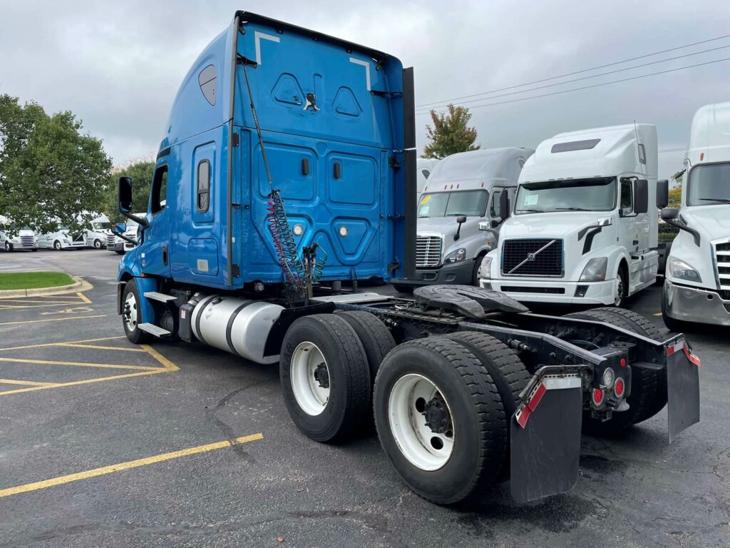 2020 Freightliner Cascadia 126 Sleeper Semi Truck – 72″ Condo Sleeper, 455HP, 12