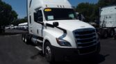 2018 Freightliner Cascadia 126 Sleeper Semi Truck – 72″ Condo Sleeper, 475HP, 12