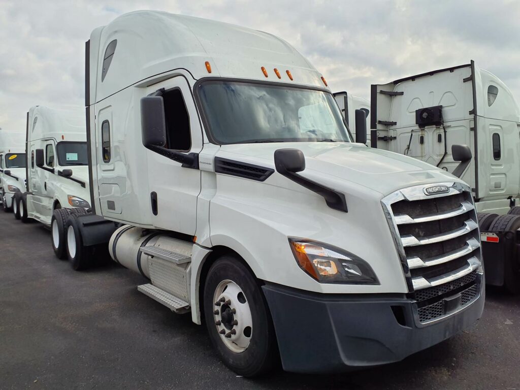2019 Freightliner Cascadia 126 Sleeper Semi Truck – 72″ Condo Sleeper, 455HP, 12