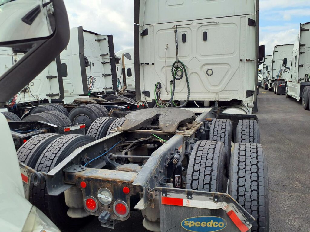 2019 Freightliner Cascadia 126 Sleeper Semi Truck – 72″ Condo Sleeper, 455HP, 12