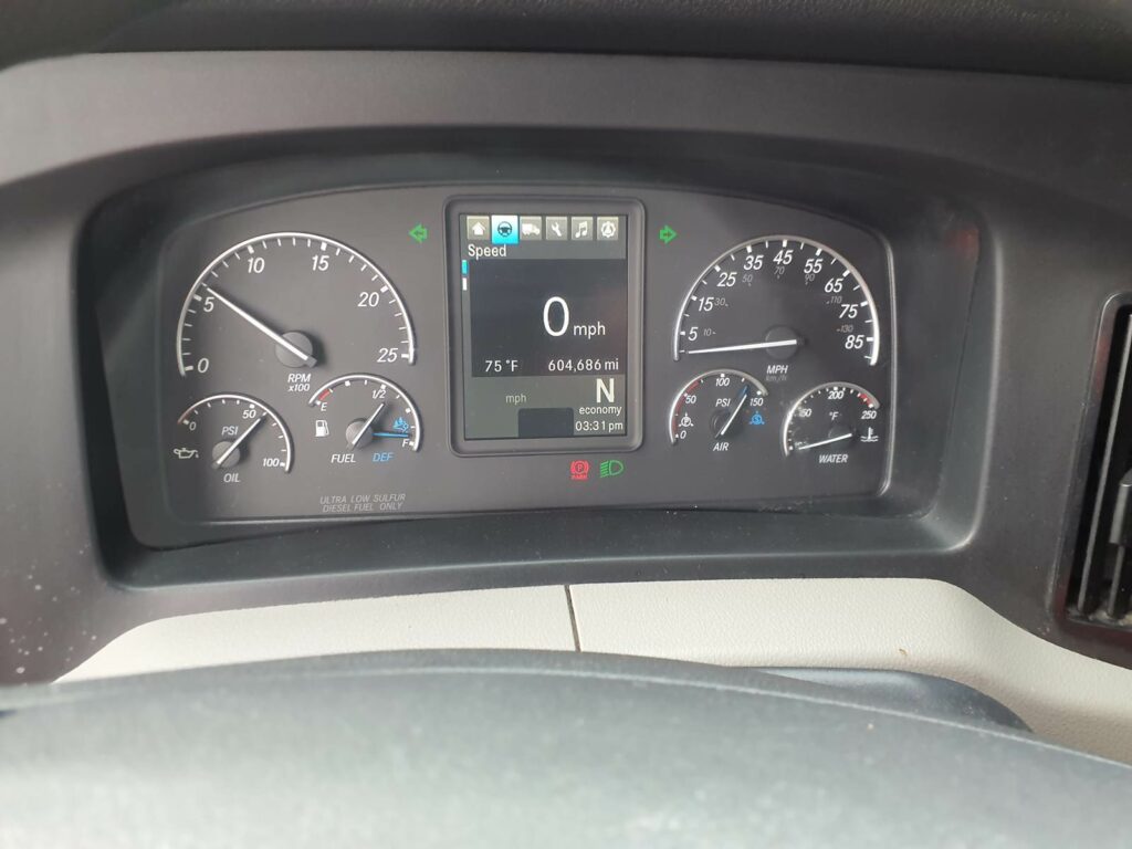 2019 Freightliner Cascadia 126 Sleeper Semi Truck – 72″ Condo Sleeper, 455HP, 12