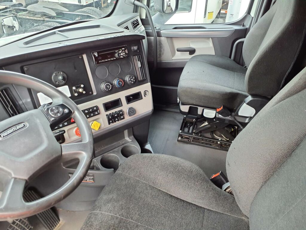 2019 Freightliner Cascadia 126 Sleeper Semi Truck – 72″ Condo Sleeper, 455HP, 12