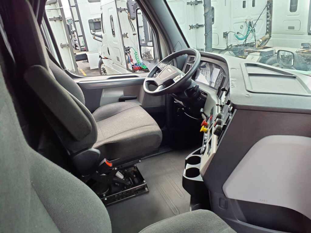 2019 Freightliner Cascadia 126 Sleeper Semi Truck – 72″ Condo Sleeper, 455HP, 12