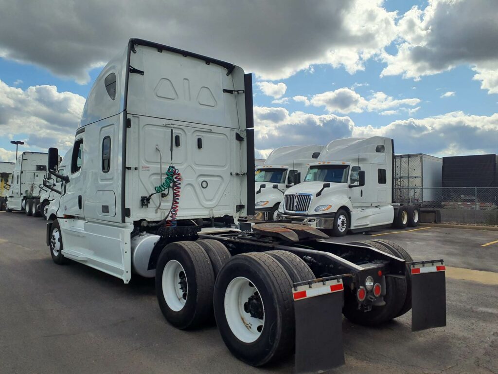 2020 Freightliner Cascadia 126 Sleeper Semi Truck – 72″ Condo Sleeper, 455HP, 12