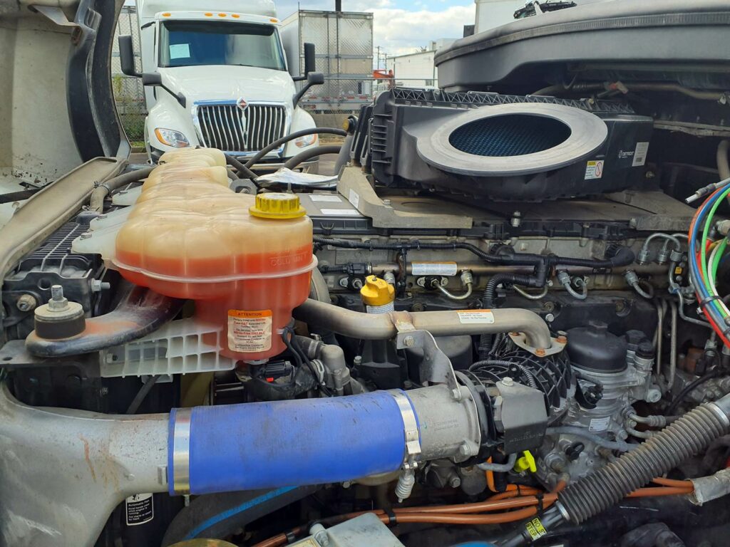 2020 Freightliner Cascadia 126 Sleeper Semi Truck – 72″ Condo Sleeper, 455HP, 12