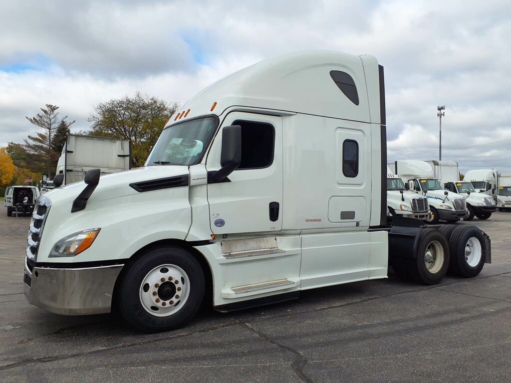 2020 Freightliner Cascadia 126 Sleeper Semi Truck – 72″ Condo Sleeper, 455HP, 12