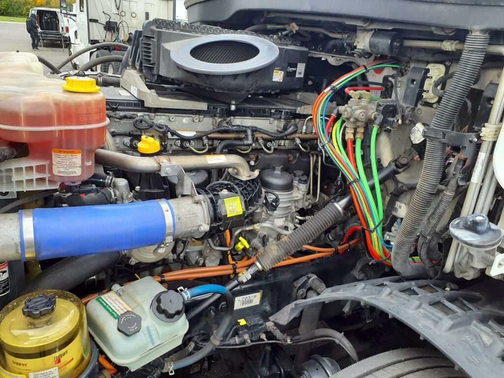 2020 Freightliner Cascadia 126 Sleeper Semi Truck – 72″ Condo Sleeper, 455HP, 12