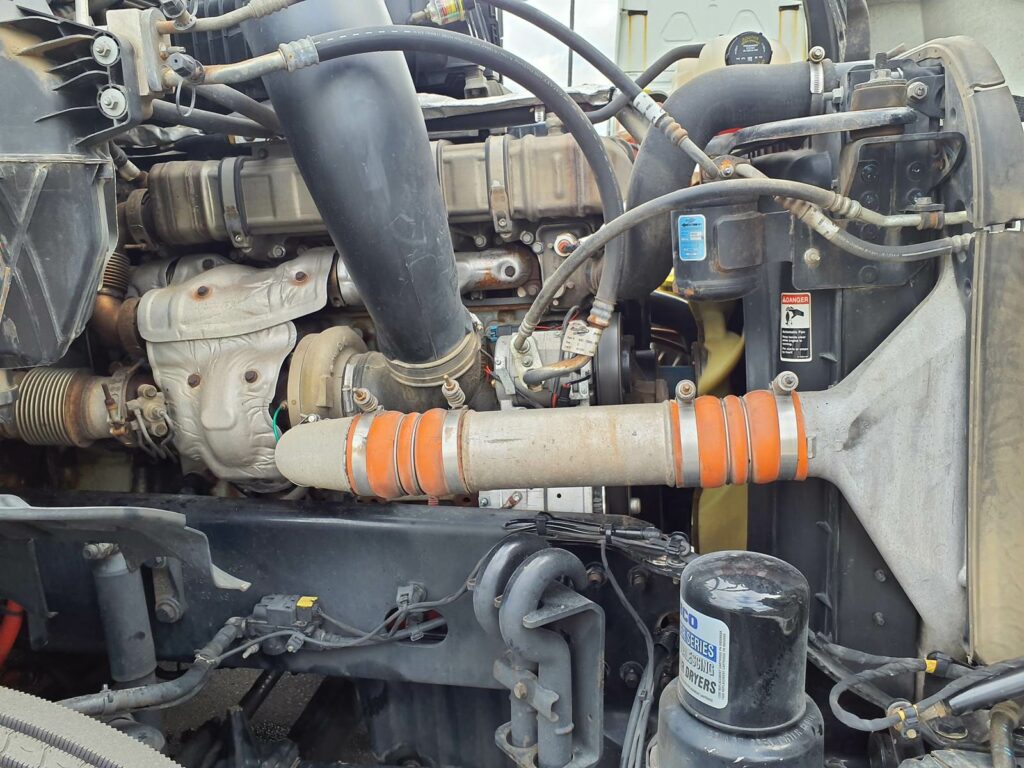 2020 Freightliner Cascadia 126 Sleeper Semi Truck – 72″ Condo Sleeper, 455HP, 12