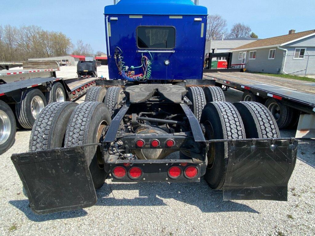 2013 International 9900i Sleeper Semi Truck