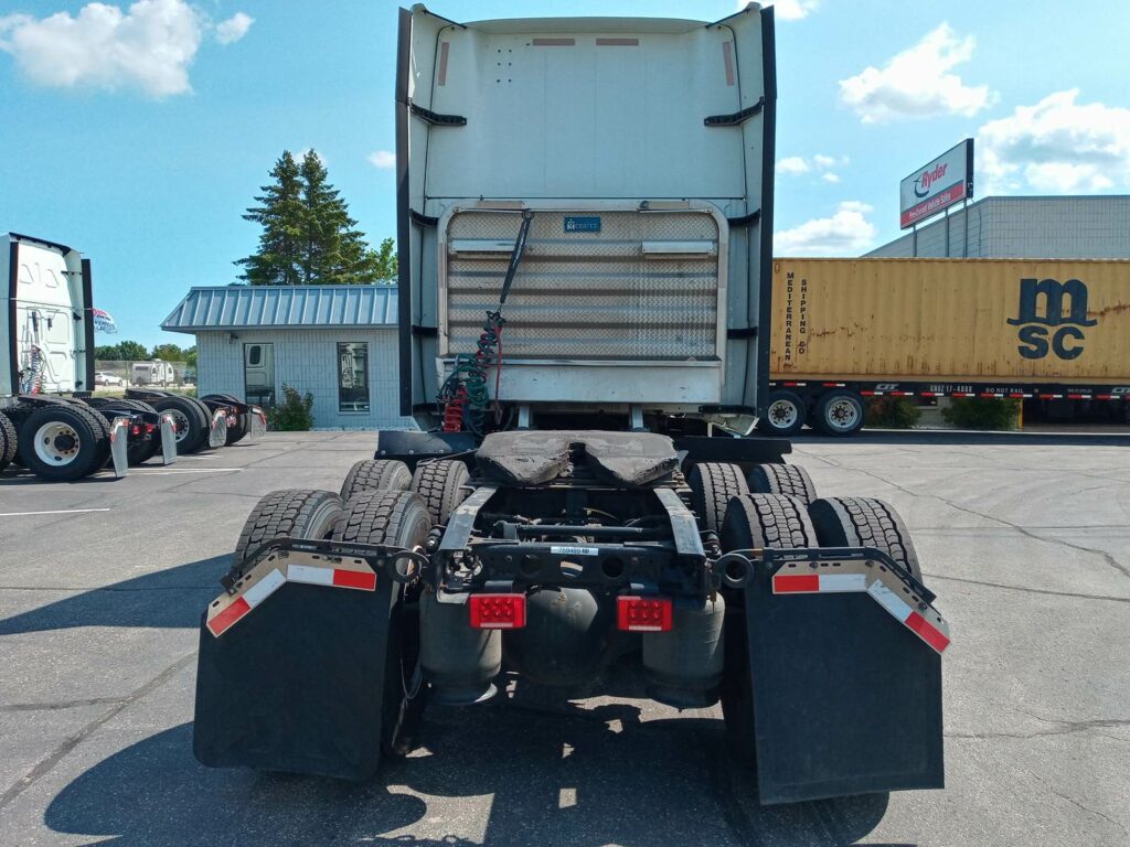 2018 International LT625 Sleeper Semi Truck – 73″ Condo Sleeper, 450HP, 10