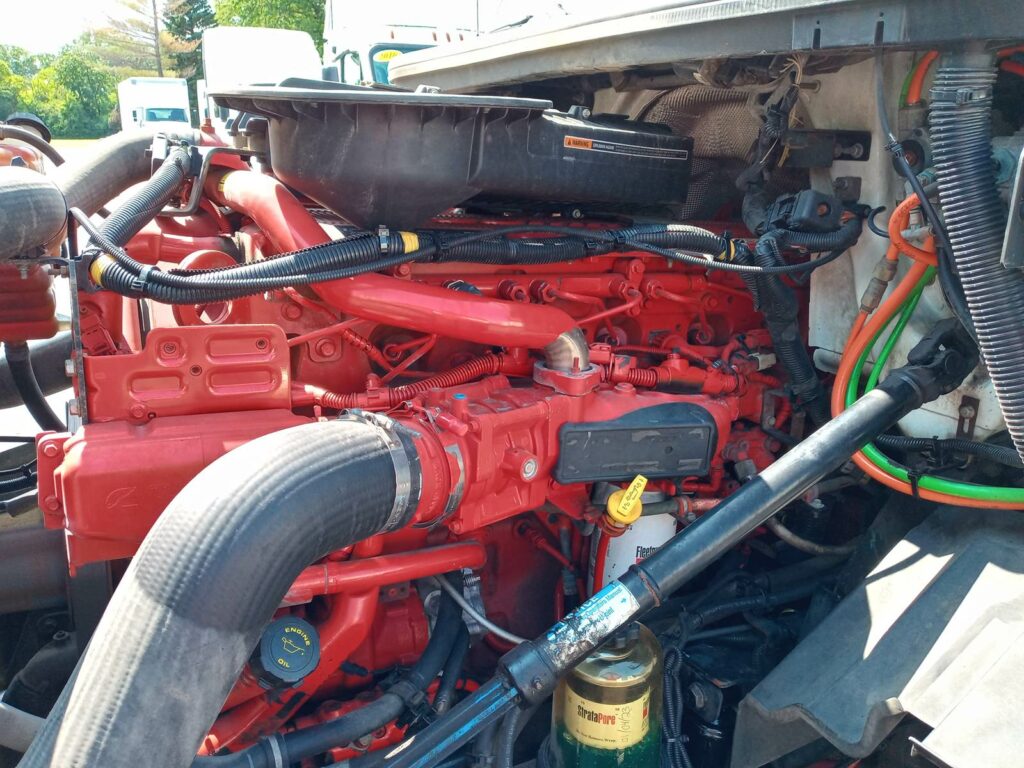 2018 International LT625 Sleeper Semi Truck – 73″ Condo Sleeper, 450HP, 10