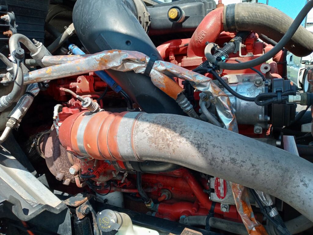 2018 International LT625 Sleeper Semi Truck – 73″ Condo Sleeper, 450HP, 10