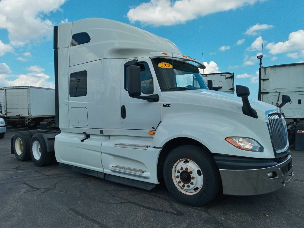 2018 International LT625 Sleeper Semi Truck – 73″ Condo Sleeper, 450HP, 10