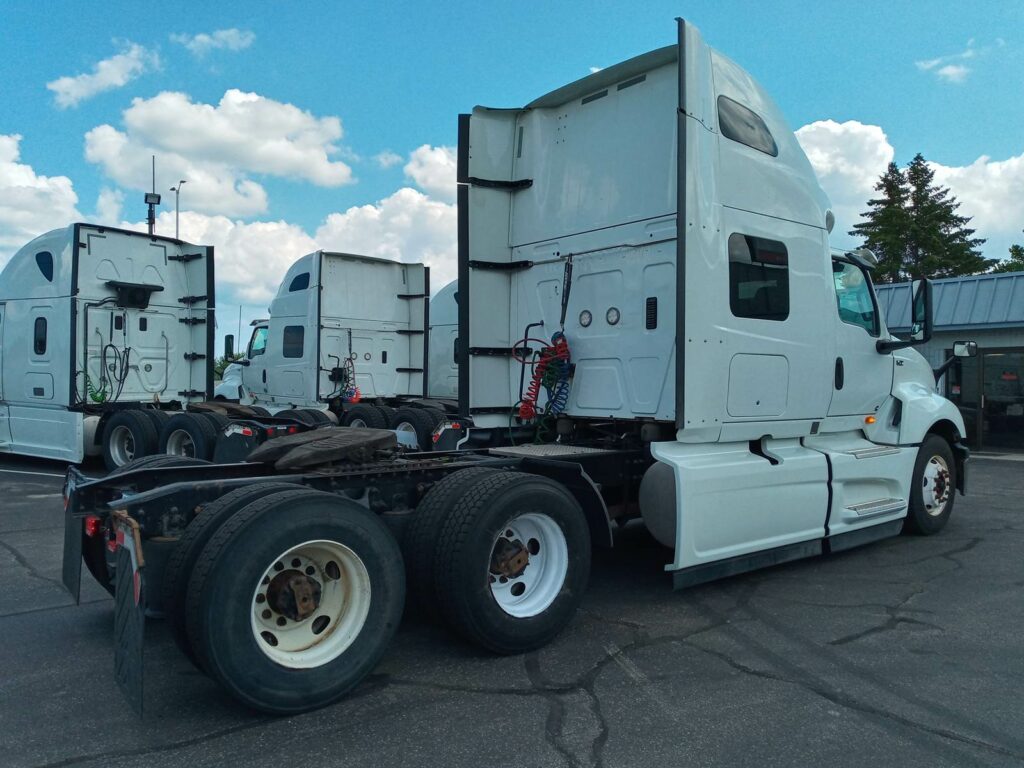 2018 International LT625 Sleeper Semi Truck – 73″ Condo Sleeper, 450HP, 10