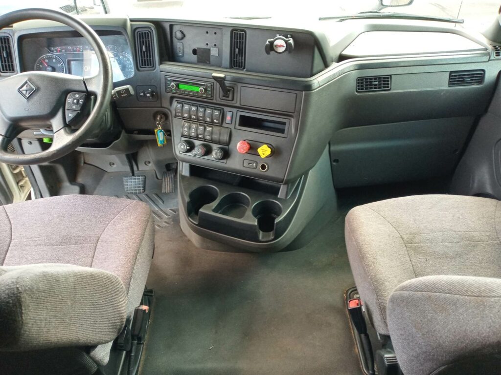 2018 International LT625 Sleeper Semi Truck – 73″ Condo Sleeper, 450HP, 10