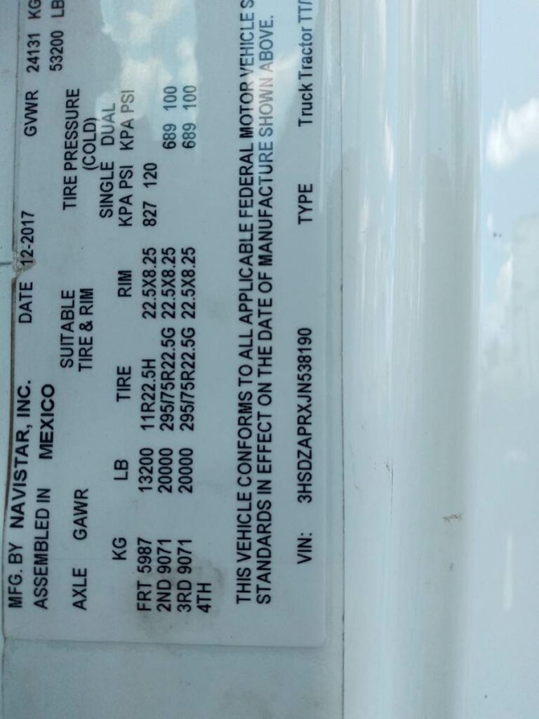 2018 International LT625 Sleeper Semi Truck – 73″ Condo Sleeper, 450HP, 10