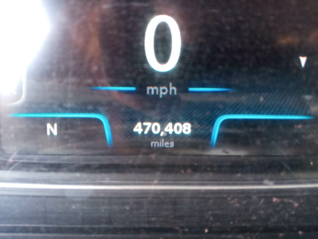 2018 International LT625 Sleeper Semi Truck – 73″ Condo Sleeper, 450HP, 10