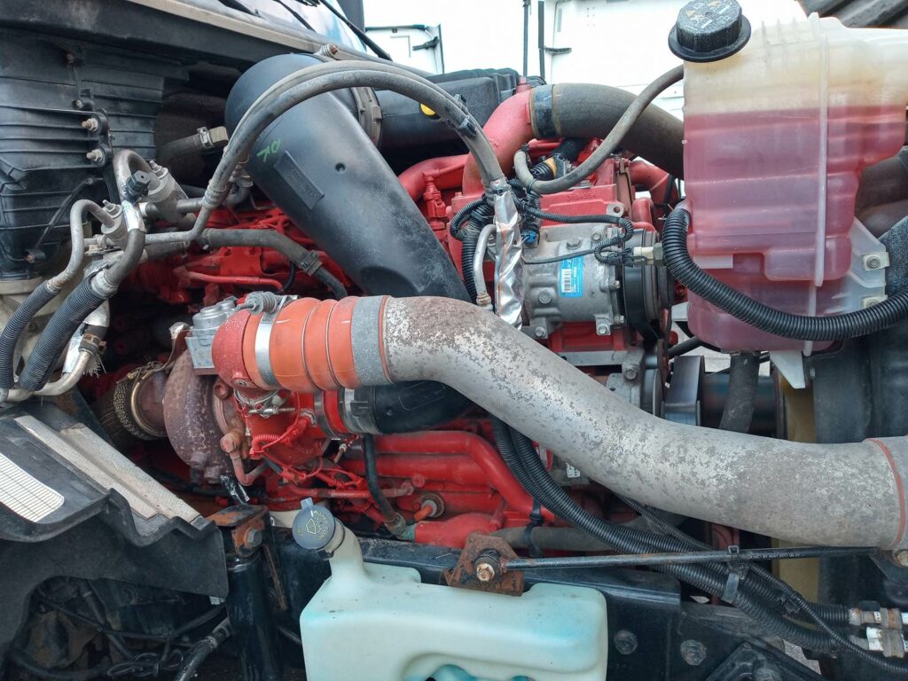 2018 International LT625 Sleeper Semi Truck – 73″ Condo Sleeper, 450HP, 10