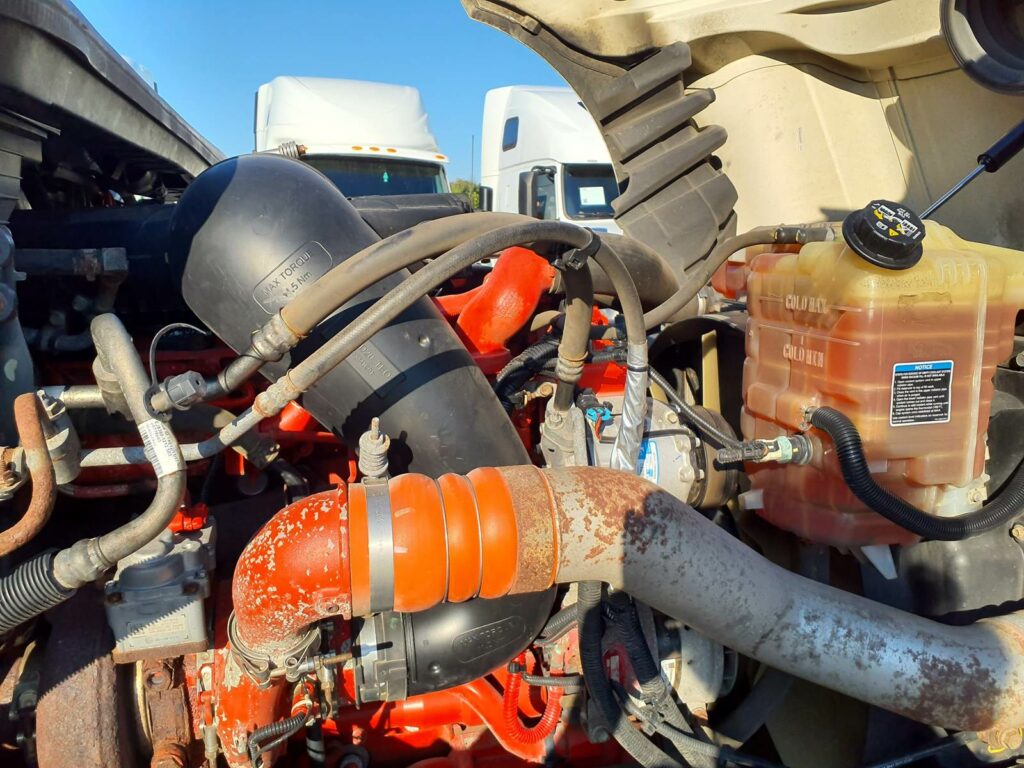 2019 International LT625 Sleeper Semi Truck – 73″ Condo Sleeper, 450HP, 10