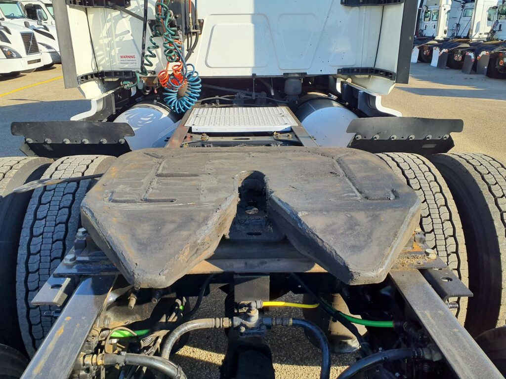 2019 International LT625 Sleeper Semi Truck – 73″ Condo Sleeper, 450HP, 10