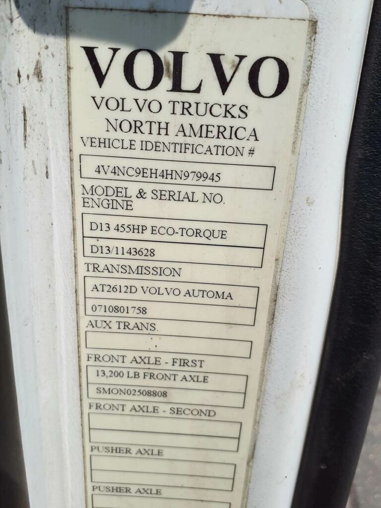 2017 Volvo VNL64T Sleeper Semi Truck – 61″ Condo Sleeper, 455HP, 12