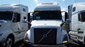 2019 Volvo VNL64T760 Sleeper Semi Truck – 61″ Condo Sleeper, 450HP, 10