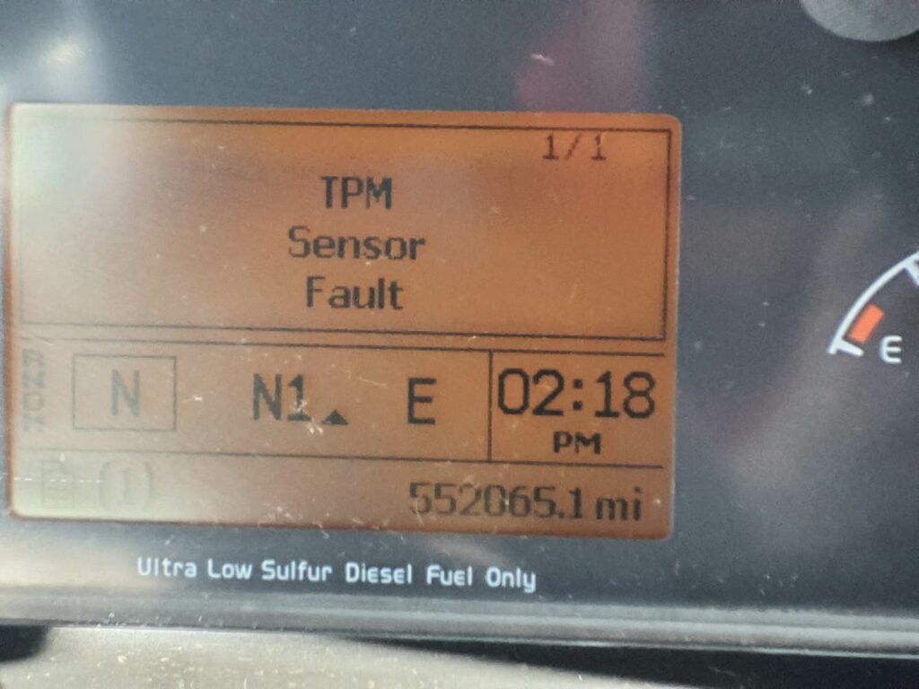 2018 Volvo VNL64T780 Sleeper Semi Truck – 77″ Condo Sleeper, 455HP, 12