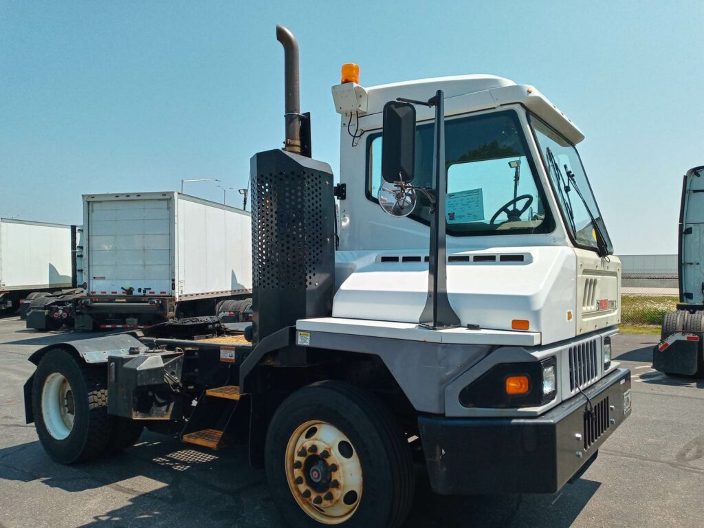 2019 Ottawa T2 Yard Spotter Truck – 200HP, 6