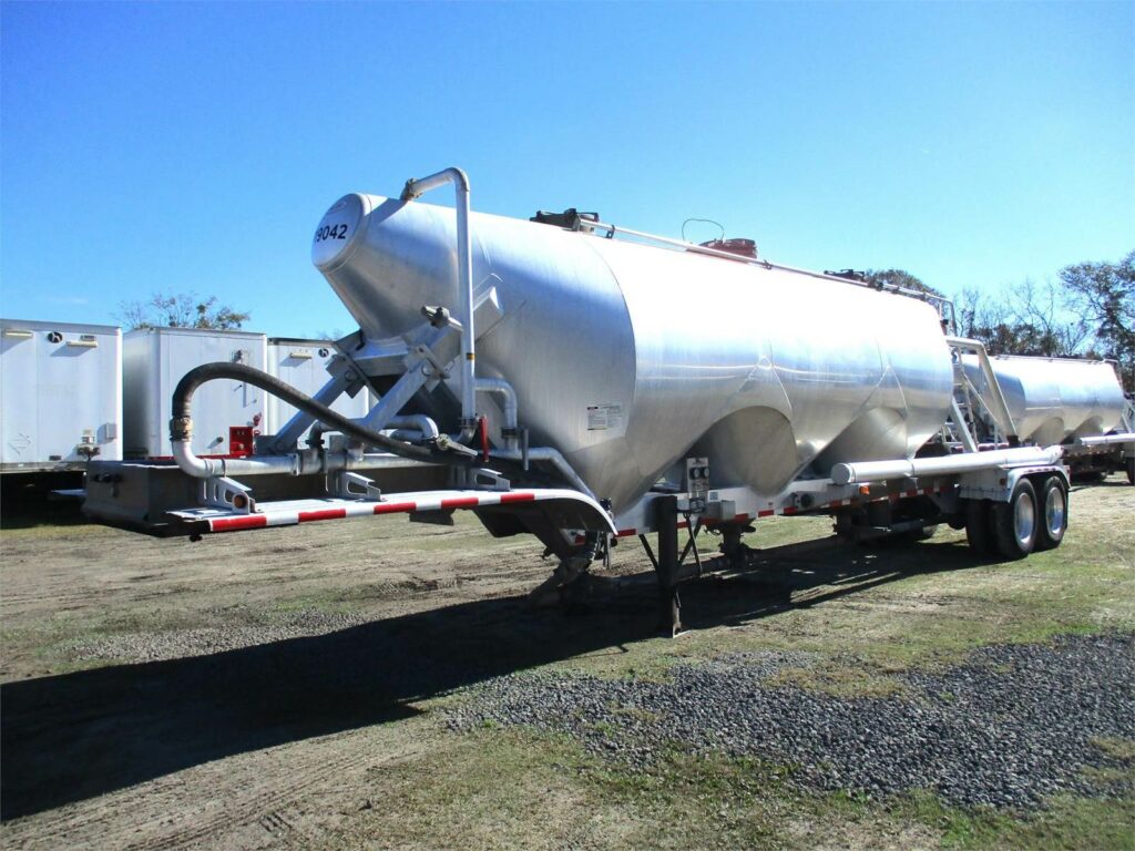 2019 Southern Welding ALUMINUM 1000 CUBIC FT PNEUMATIC TANKER